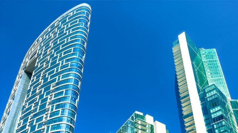 Can Foreigners Buy Property in Dubai? 2025 Guide to Freehold Ownership, Golden Visa & Legal Process